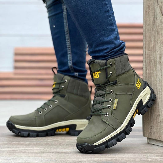 Bota Cat Titan Ridge